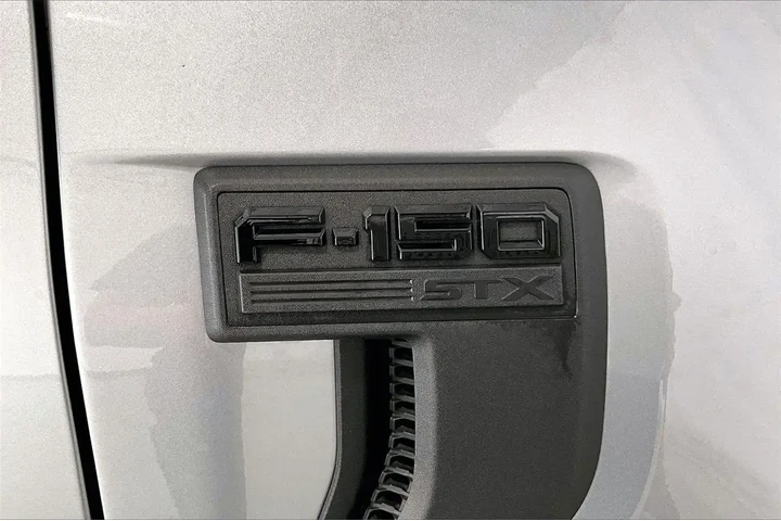 $35731 : Ford F-150 2024 4x2 STX 4dr image 8