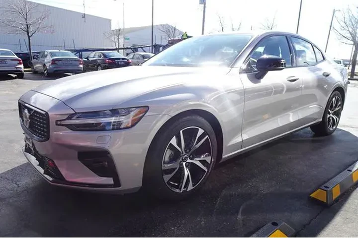 $28999 : 2025 S60 image 4