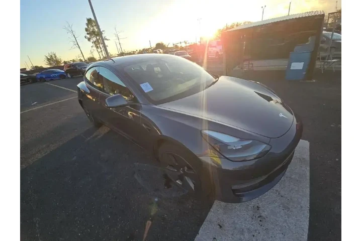 $23490 : Tesla Model 3 2023 4dr Sedan image 3