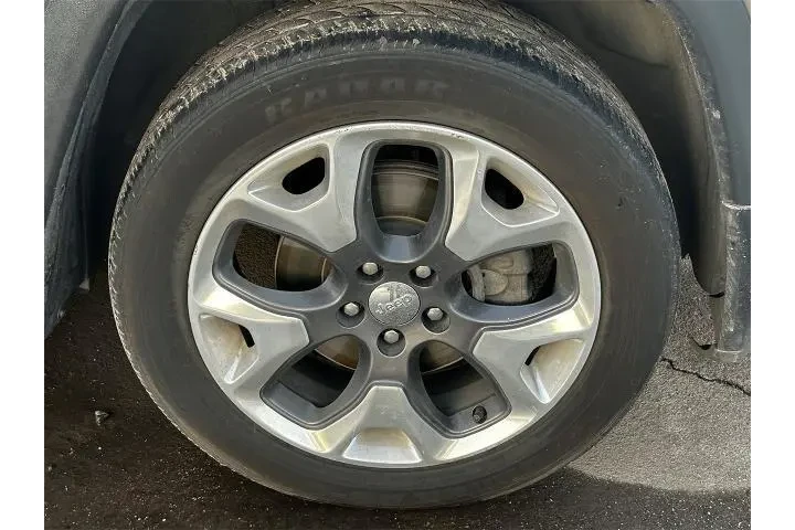 $13994 : Jeep Compass 2019 Limited 4d image 3