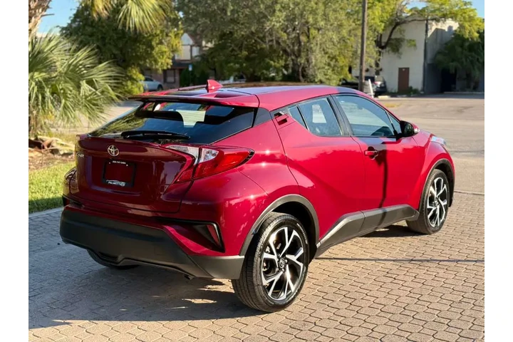 $11900 : TOYOTA C-HR XLE image 8