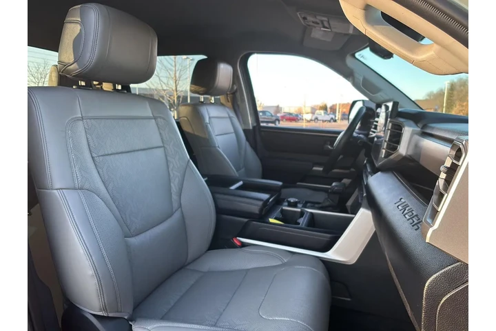 $45979 : 2024 Tundra SR5 image 7