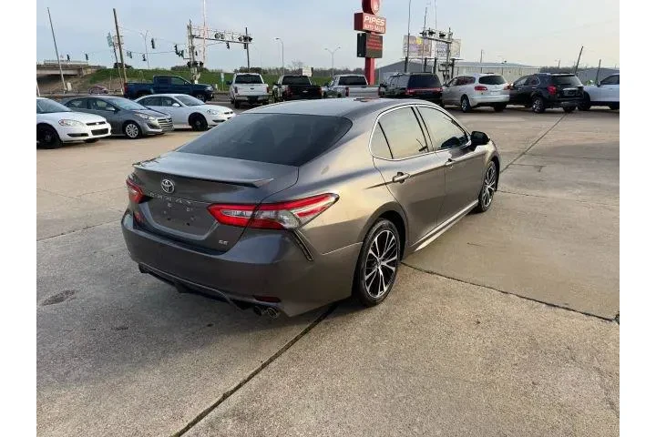 $14900 : Toyota Camry 2018 SE 4dr Sed image 5