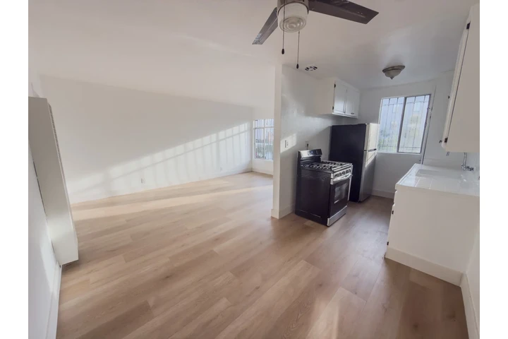 $1625 : Se Renta 1,625 image 10