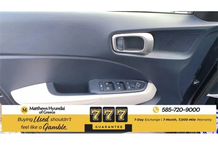 $17990 : Hyundai VENUE 2024 Limited 4 image 10