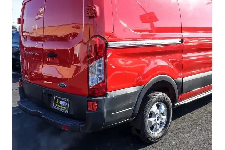 $19998 : Ford Transit 2018 250 3dr SW image 7