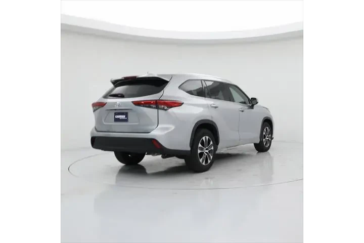 $31998 : Toyota Highlander 2021 XLE 4 image 8