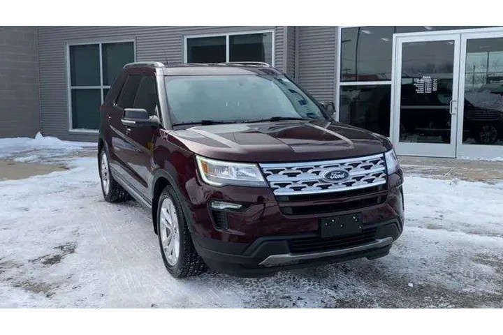 $17897 : Ford Explorer 2018 XLT 4dr S image 4