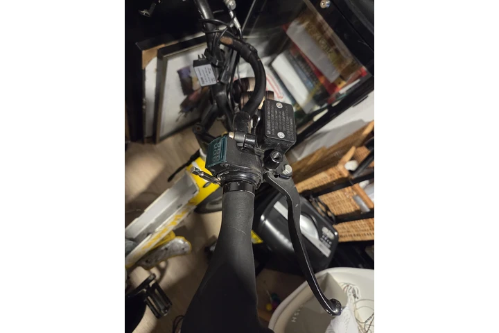 $200 : E-Bike & Battery image 1