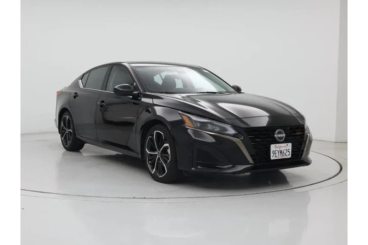 $22998 : Nissan Altima 2023 2.5 SR 4d image 1