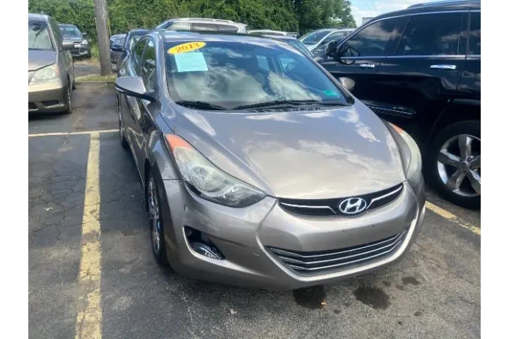 $7500 : 2013 Elantra Limited image 4