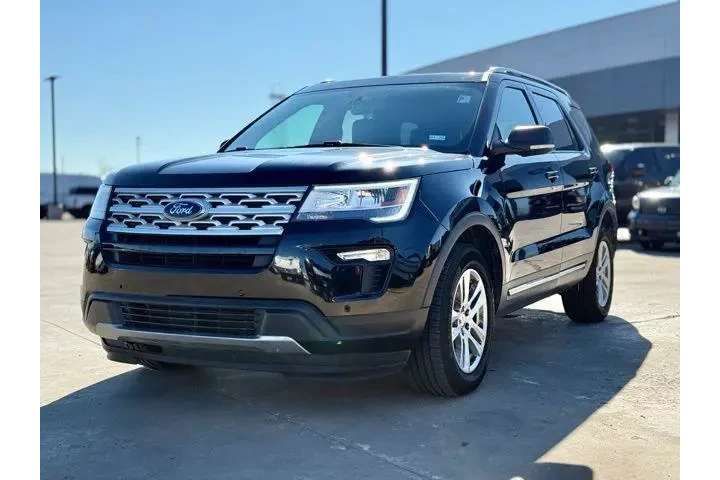 $19400 : Ford Explorer 2019 AWD XLT 4 image 4