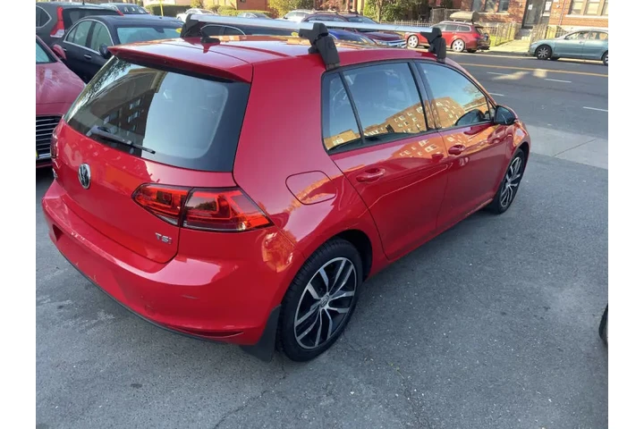 2016 Golf image 3