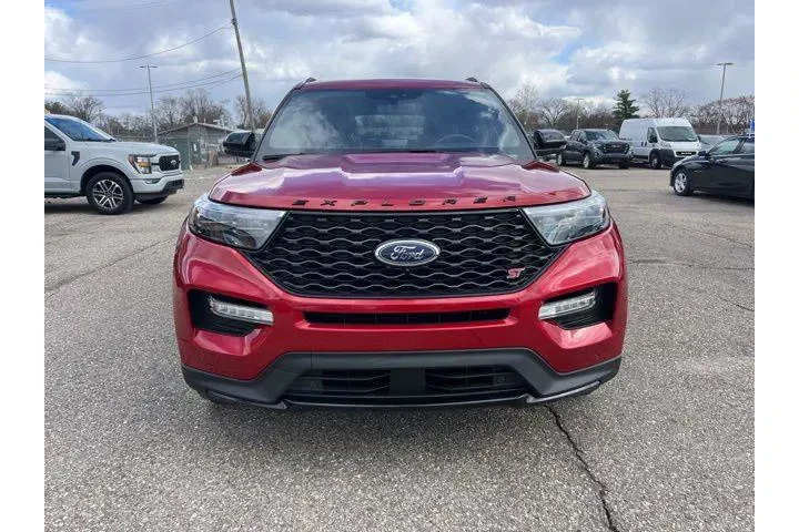 $39995 : Ford Explorer 2023 AWD ST 4d image 2