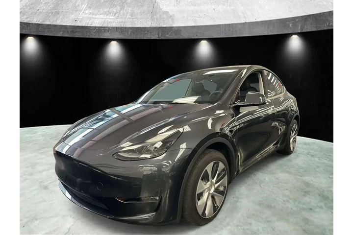 $36410 : Tesla Model Y 2024 AWD Long image 4