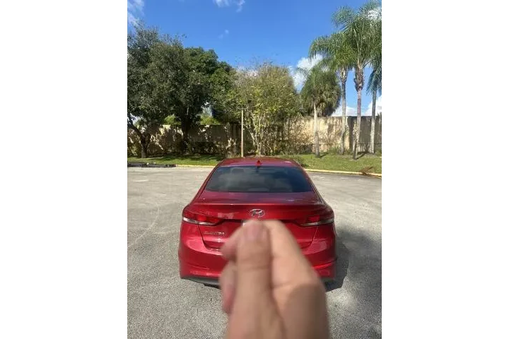 $7500 : Hyundai ELANTRA 2017 SE 4dr image 6