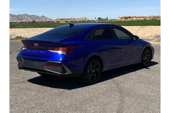 $24260 : Hyundai ELANTRA 2026 SEL Spo image 3