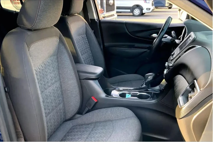 $17575 : Chevrolet Equinox 2022 LT 4d image 9