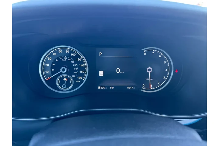 Genesis G70 2025 AWD 2.5T St image 10