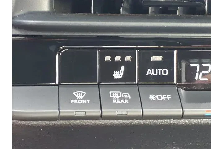 $32988 : Toyota Crown 2024 AWD XLE 4d image 8