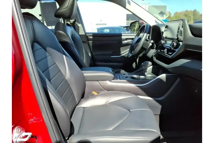 $36275 : Toyota Highlander 2022 AWD X image 5