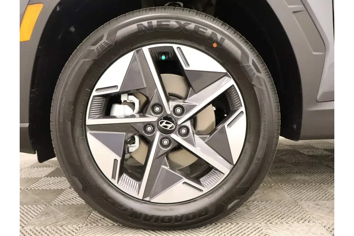 $31827 : Hyundai TUCSON Hybrid 2025 A image 6