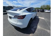 $30493 : Tesla Model Y 2023 AWD 4dr C thumbnail