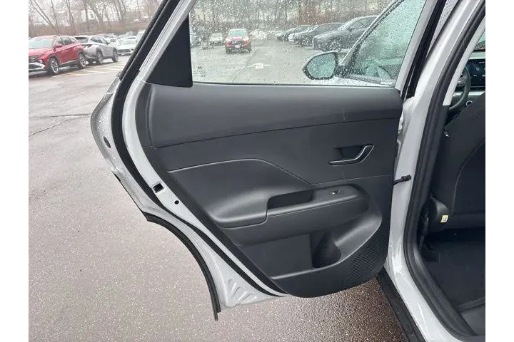 $27495 : Hyundai KONA 2026 SE AWD 4dr image 10