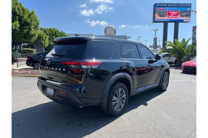 $27081 : Nissan Pathfinder 2024 S 4dr image 6