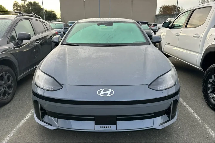$26990 : Hyundai IONIQ 6 2023 SEL 4dr image 3