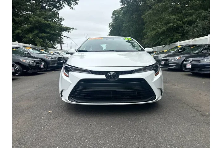 $19999 : 2024 Corolla LE image 3