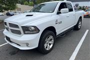 PRE-OWNED 2013 RAM 1500 SPORT en Madison WV