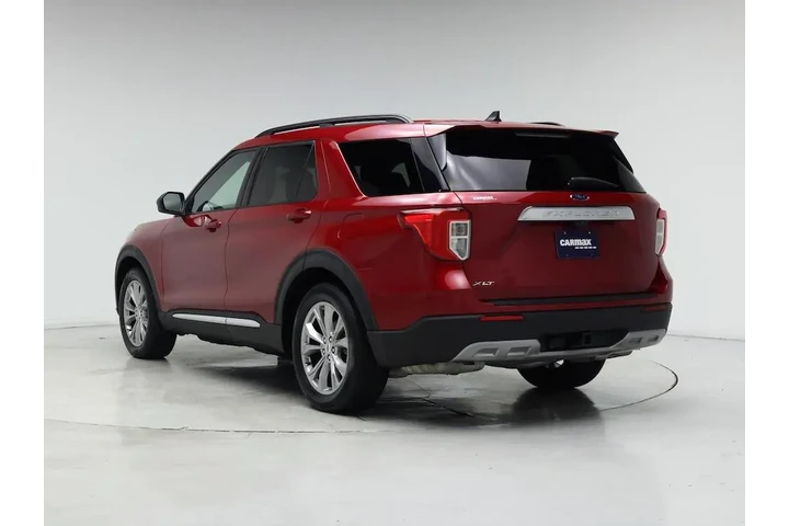 $26998 : Ford Explorer 2023 XLT 4dr S image 2