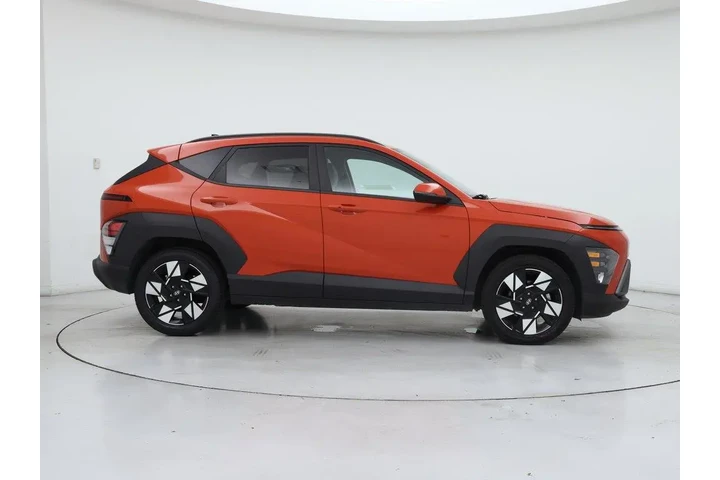 $18998 : Hyundai KONA 2024 SEL 4dr Cr image 7