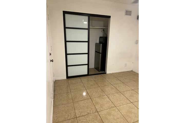 $1000 : Cuarto image 2