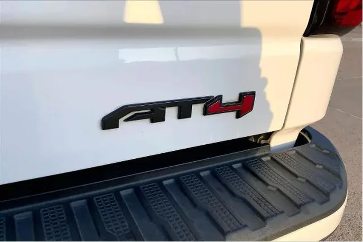 $39384 : GMC Sierra 1500 2021 4x4 AT4 image 9