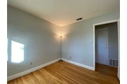 $1250 : Esta hermosa casa de 3 dormito thumbnail