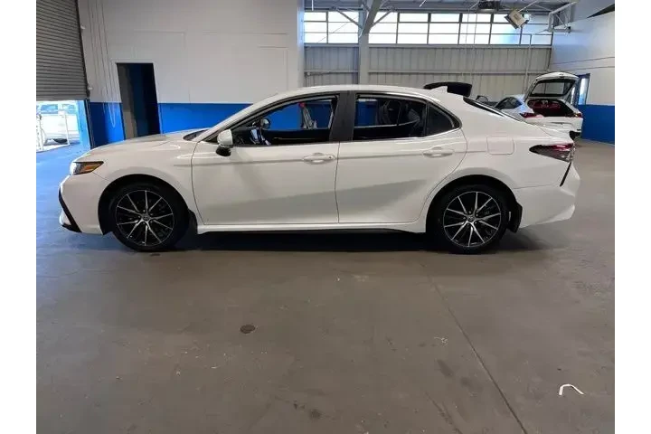 $23320 : Toyota Camry 2022 SE 4dr Sed image 6