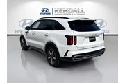 $23489 : Kia Sorento 2023 S 4dr SUV thumbnail
