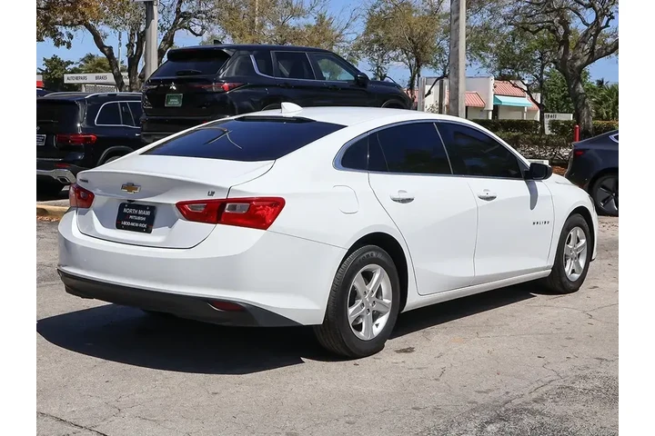 $14890 : Chevrolet Malibu 2023 LT 4dr image 8