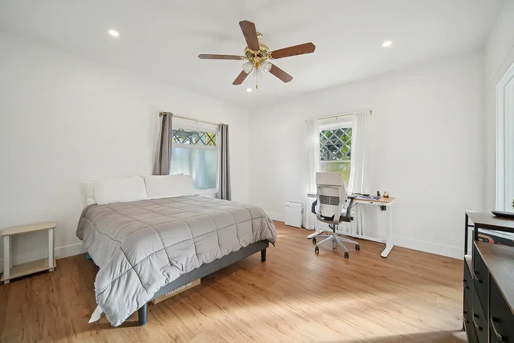 $1500 : HOUSE FOR RENT image 5