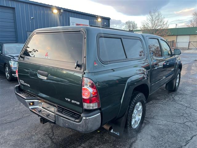 $17488 : 2009 Tacoma V6, IN GREAT SHAP image 3