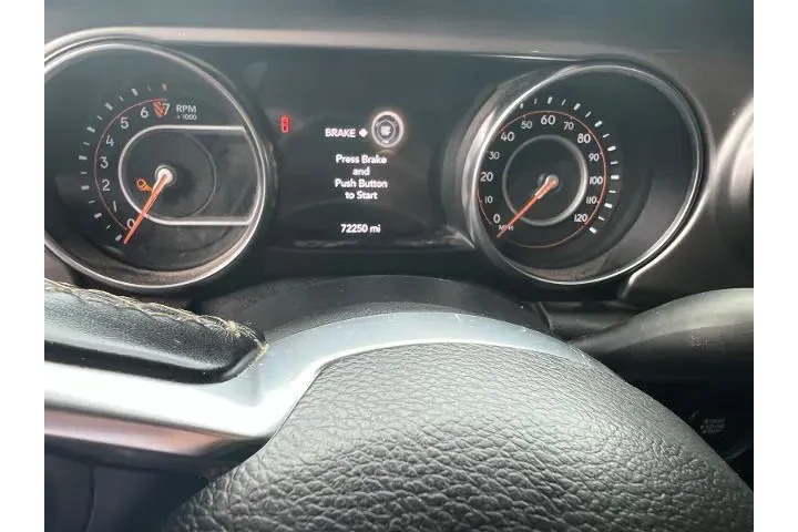 $28470 : Jeep Gladiator 2020 4x4 Over image 10