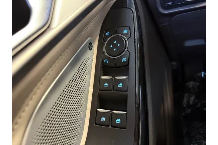 $28541 : Ford Explorer 2021 AWD Plati image 5