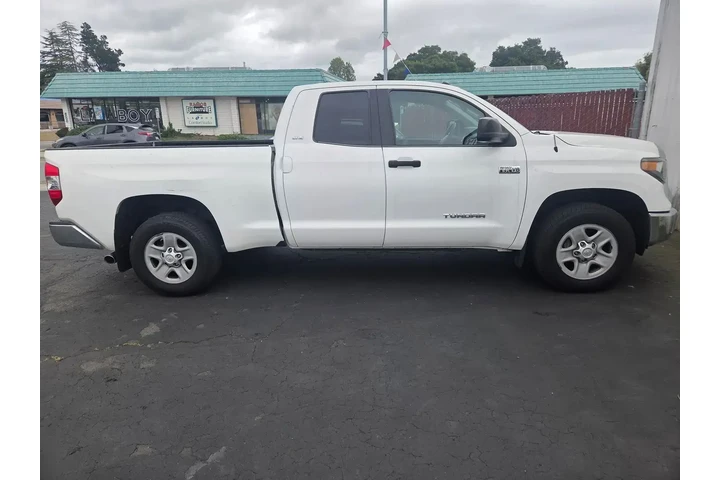 $31000 : Toyota Tundra 2018 4x2 SR5 4 image 3