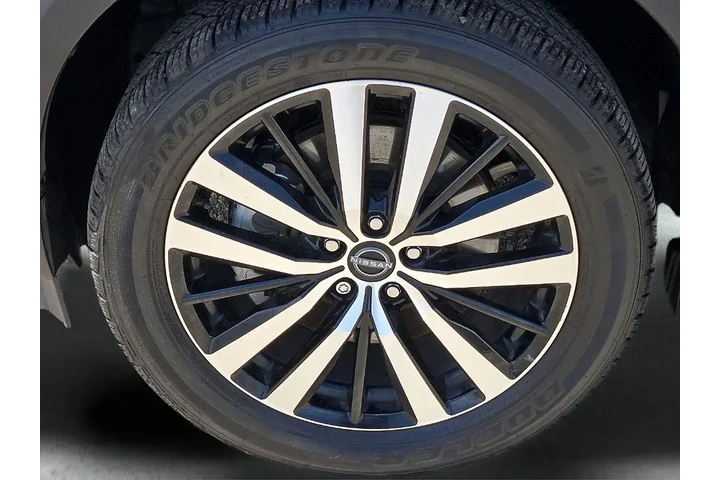 $38995 : Nissan Pathfinder 2024 Plati image 8