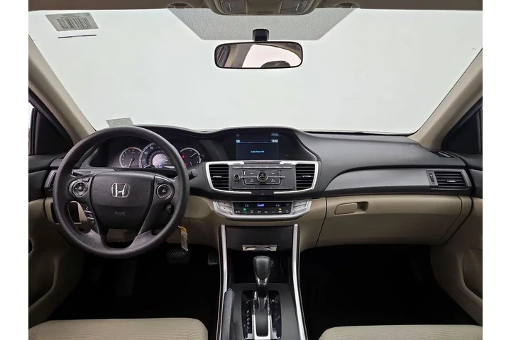 $17998 : Honda Accord 2015 LX 4dr Sed image 9