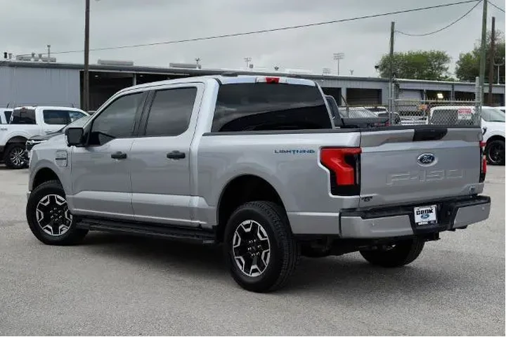 $38925 : Ford F-150 Lightning 2023 AW image 3