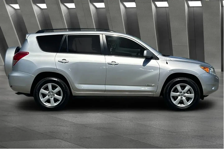 $11800 : Toyota RAV4 2008 4x4 Limited image 7