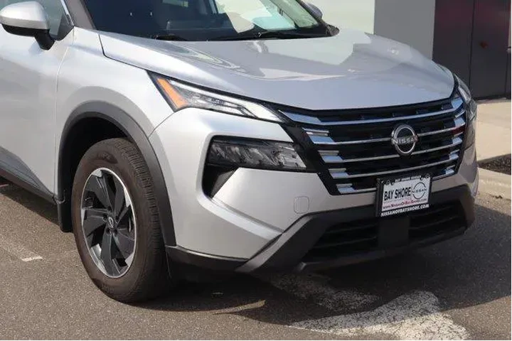 $23502 : Nissan Rogue 2025 AWD SV 4dr image 5